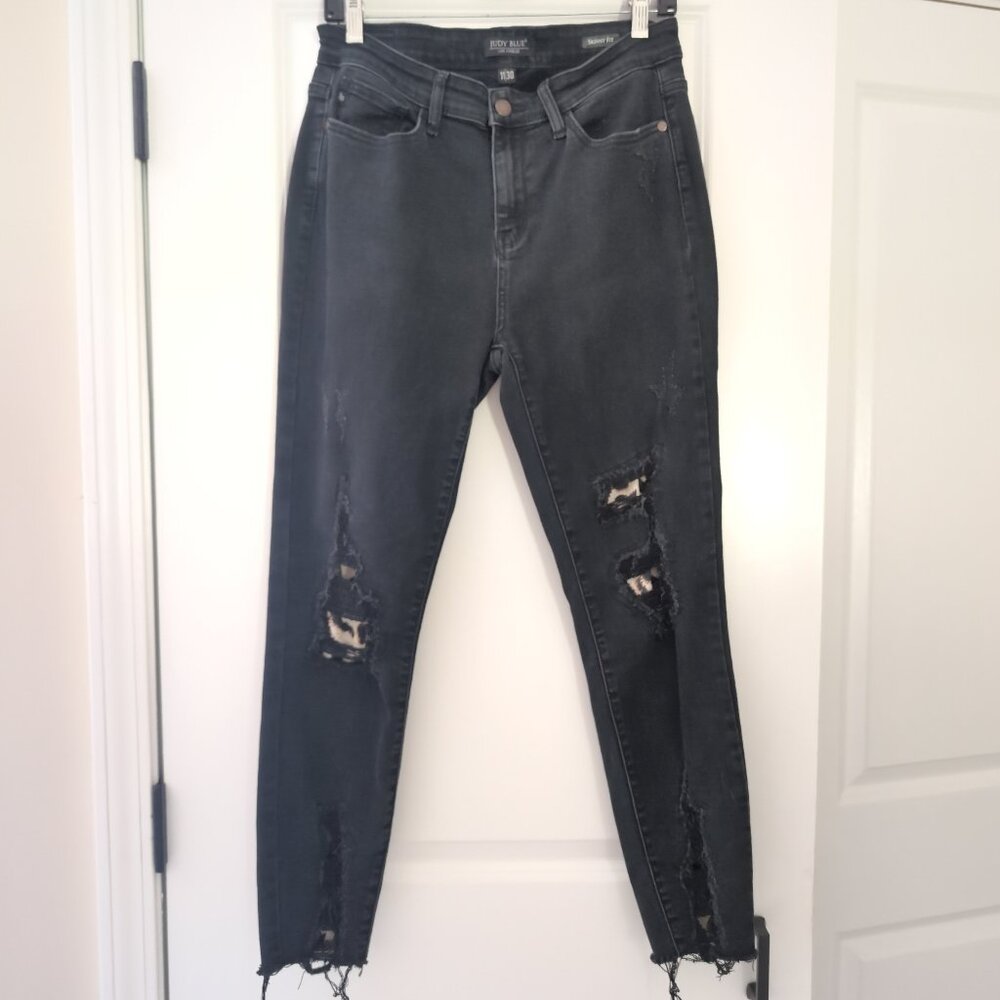 Judy Blue Women's 11/30 Skinny Fit Black Jeans Leopard Patch Destroyed Denim Raw